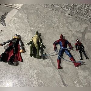 Marvel/Hasbro Action Figure Set(4)